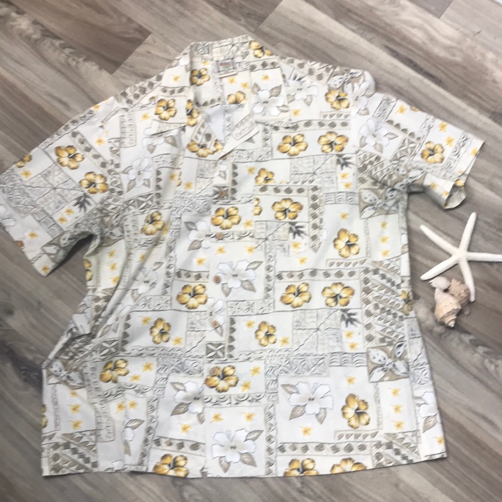Vintage Hawaiian Men’s Maui Trading Company Shirt